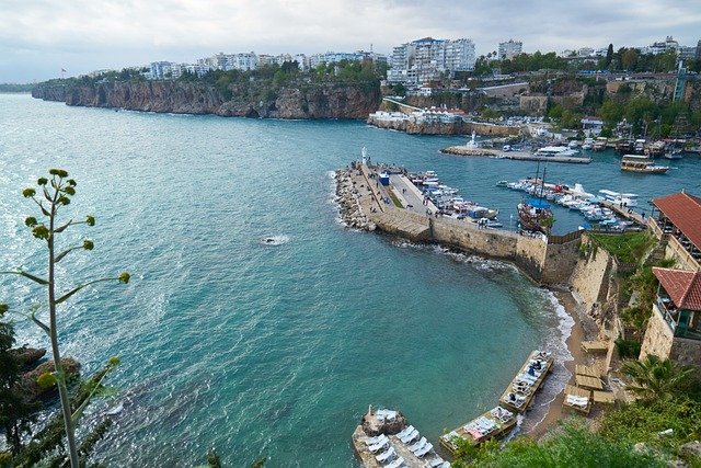 How is it for a foreigner to live in Antalya, Turkey?