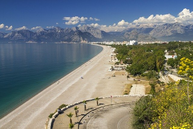 How to make my holiday to Antalya cost efficient?