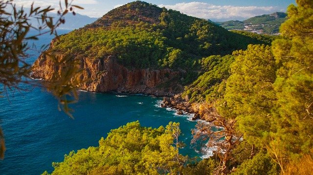 What is the best time to visit Antalya?